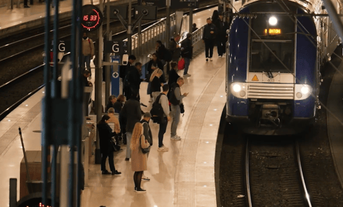 Comment prévoir l'affluence dans un hub de transport grâce à la vidéo IA ?