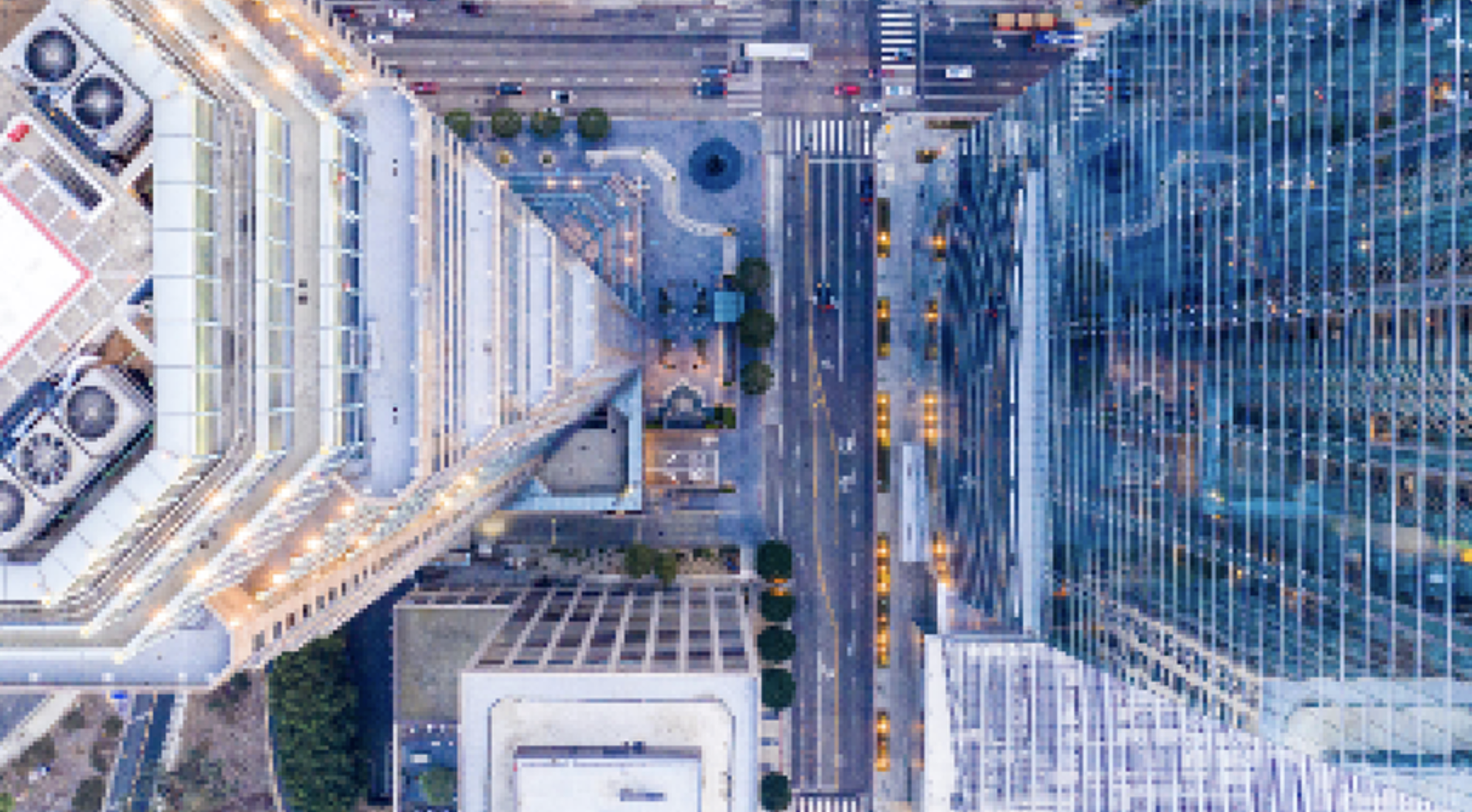 Image d'une smart city, type New York, vue de haut.